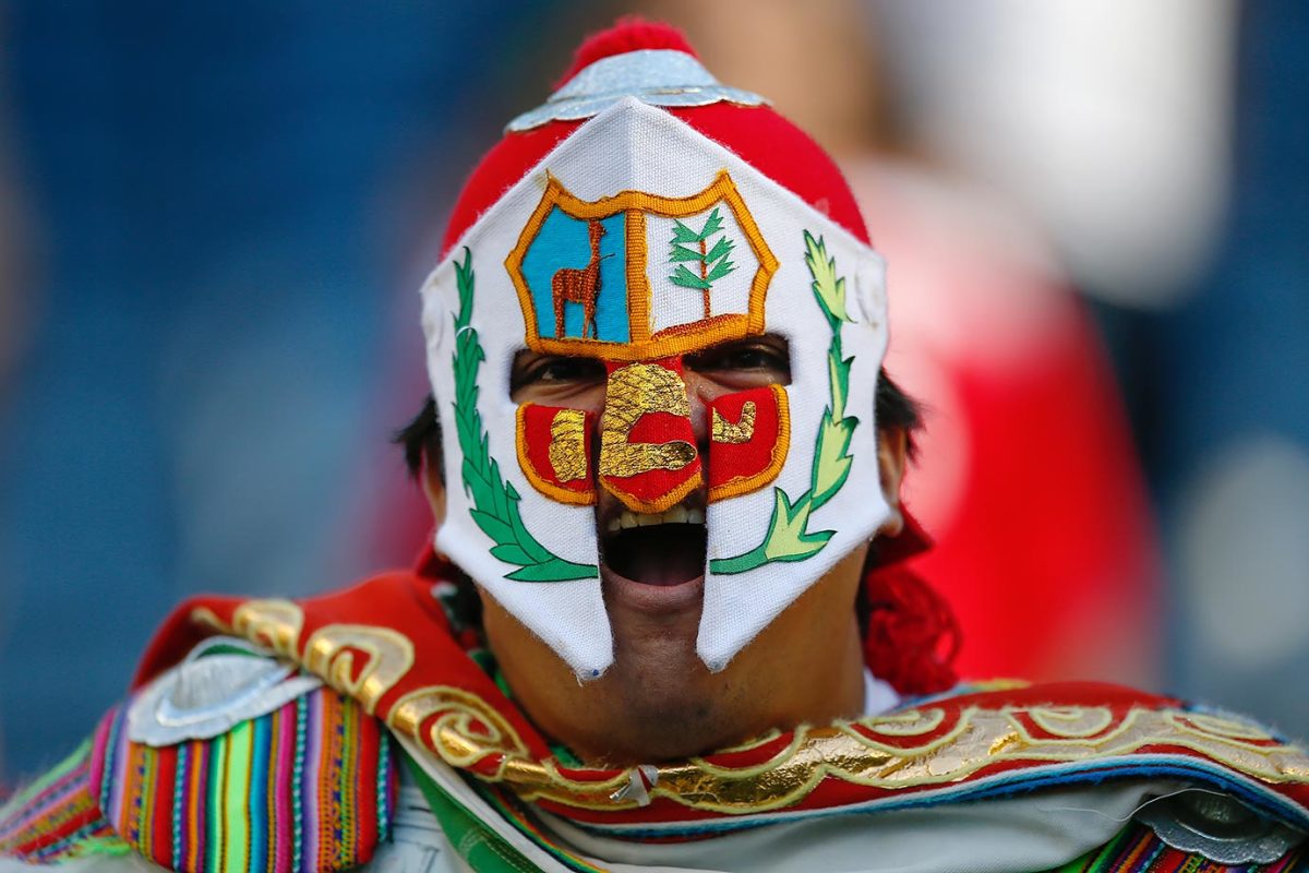 Peru-fan-538125882.jpg